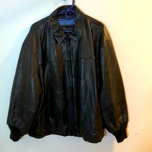 Leather Bomber Jacket size 3x. Like new.